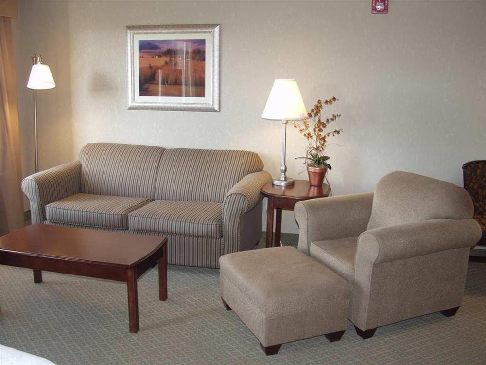 Hampton Inn & Suites Colorado Springs-Air Force Academy/I-25 North Room photo